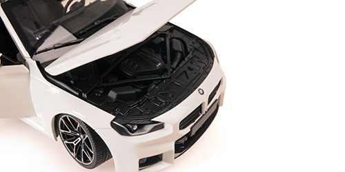 BMW M2 2022 white 1:18 Minichamps