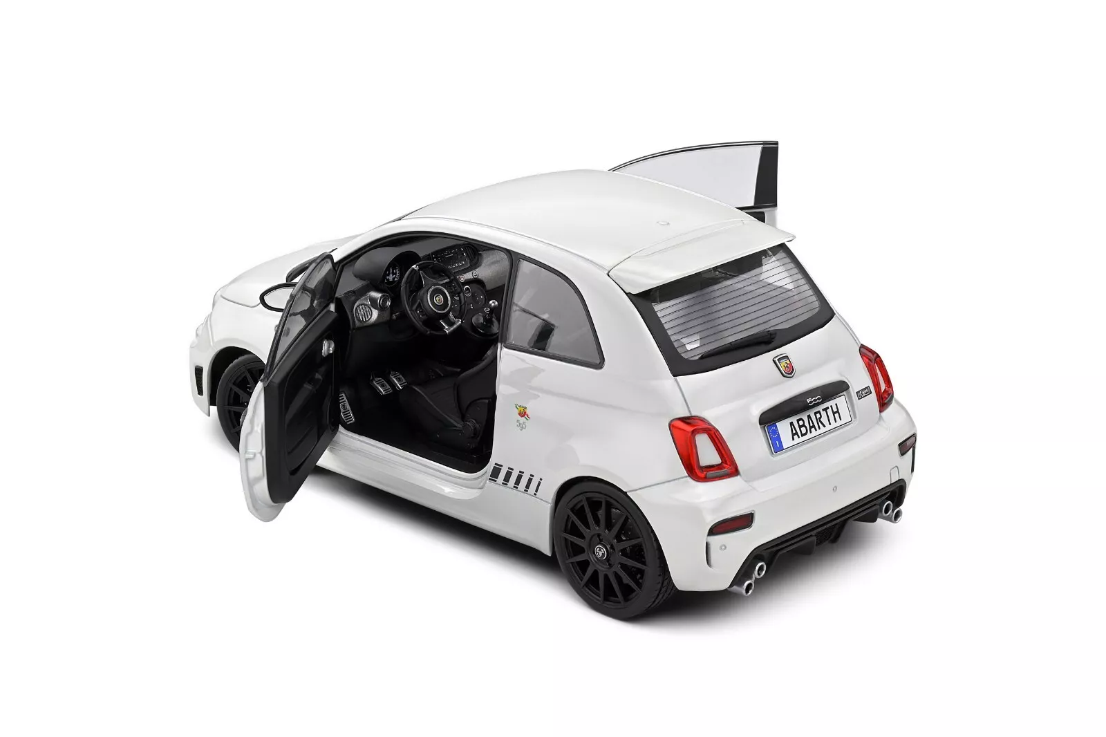 Fiat F595 Abarth 2022 white 1:18 Solido