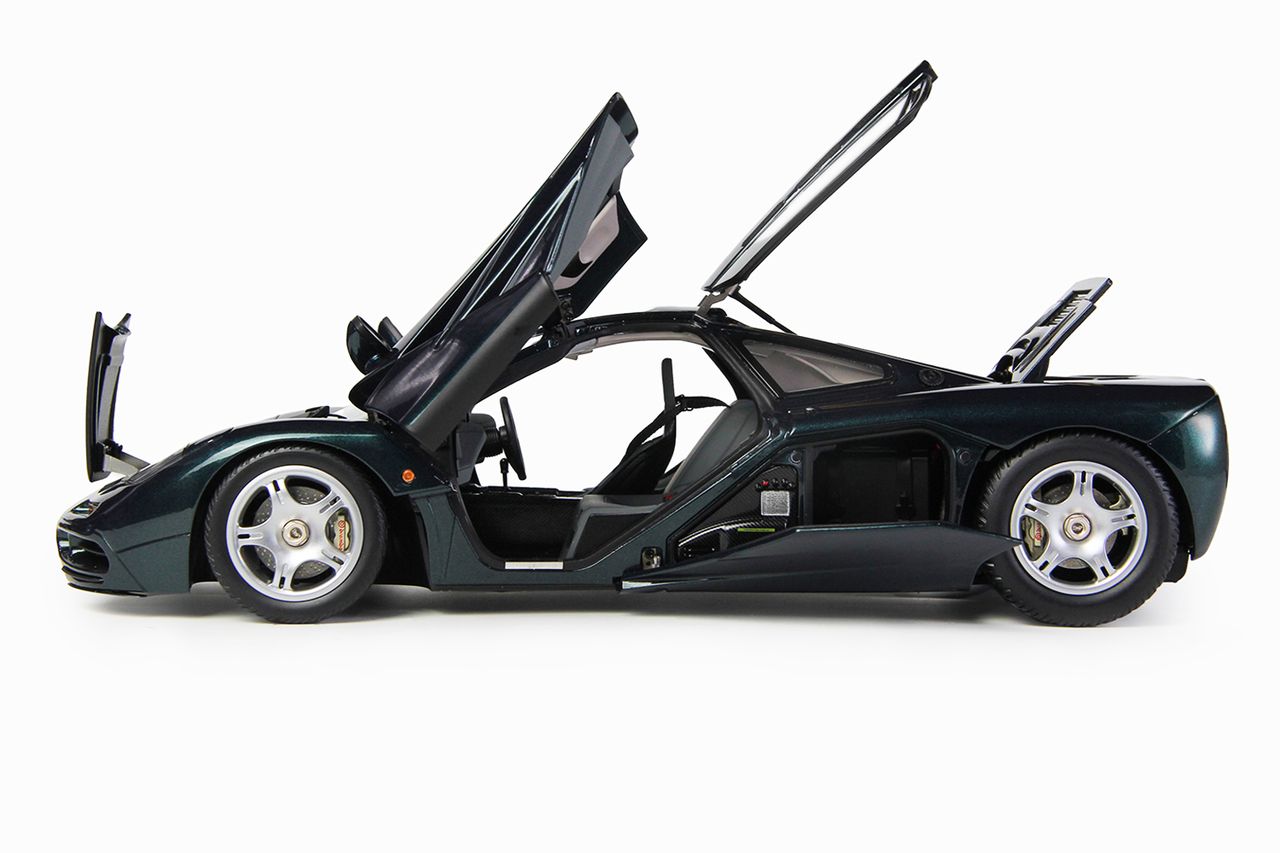McLaren F1 XP5 green 1:18 LCD Model