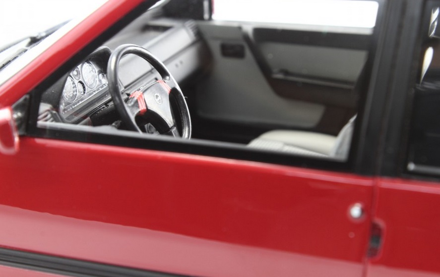 Fiat Uno Turbo i.e. 1.4 1990 red metallic 1:18 Laudoracing Model