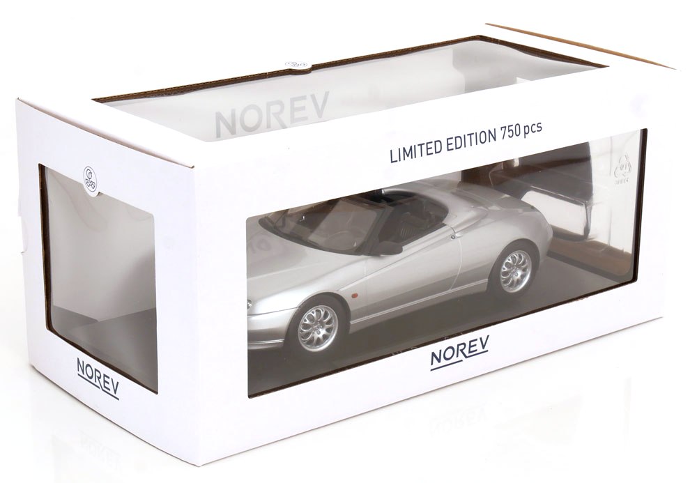 Alfa Romeo Spider Softtop 1999 silver 1:18 Norev