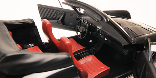 Porsche 911 Carrera 3.2 Cabriolet 1983 black 1:18 Minichamps