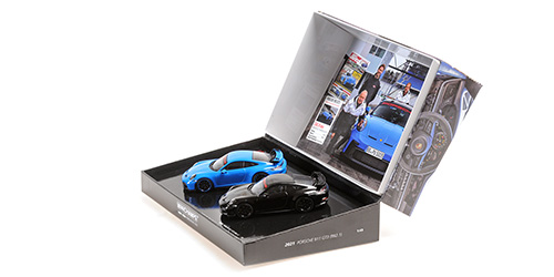 2 Cars Set - Porsche 911 (992) GT3 2021 shark blue & black Sport Auto 1:43 Minichamps