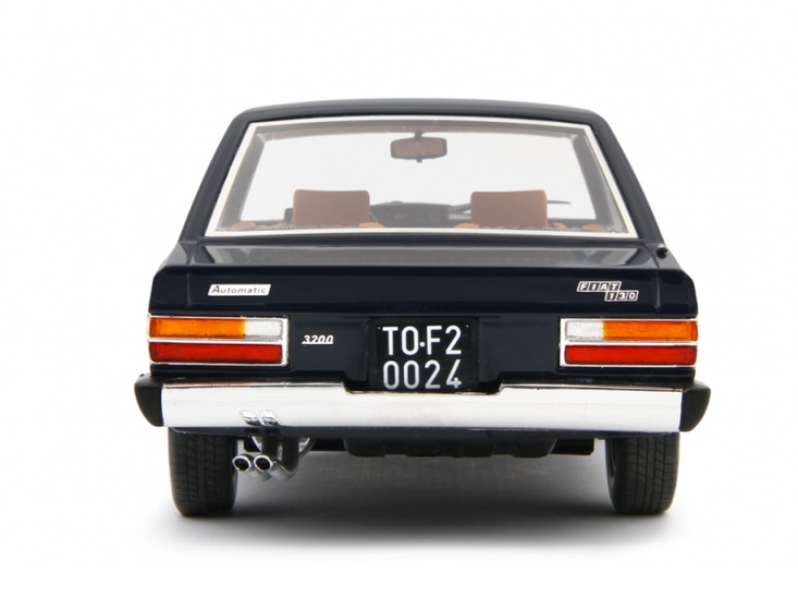 Fiat 130 Coupe 1971 blu scuro 1:18 Laudoracing Model