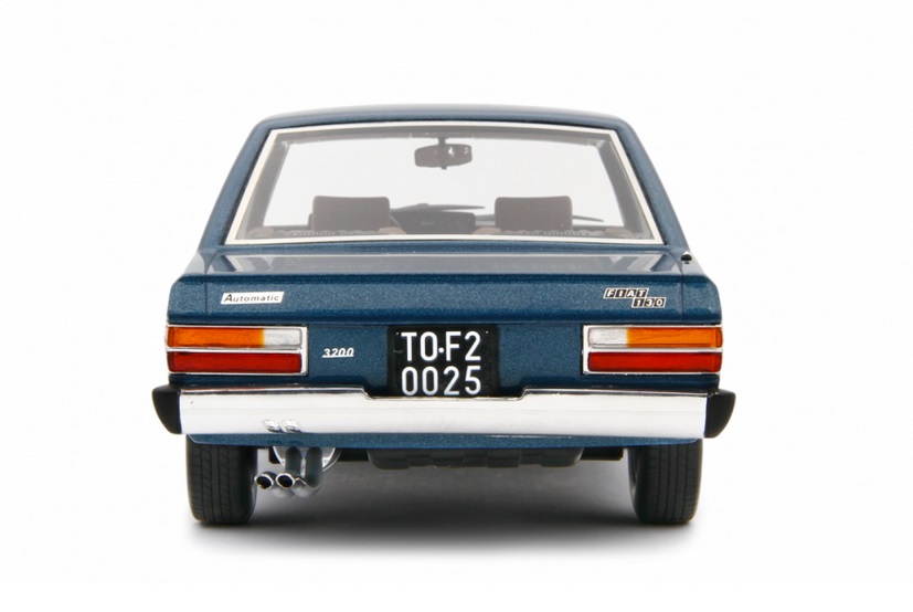Fiat 130 Coupe 1971 blu metallic 1:18 Laudoracing Model