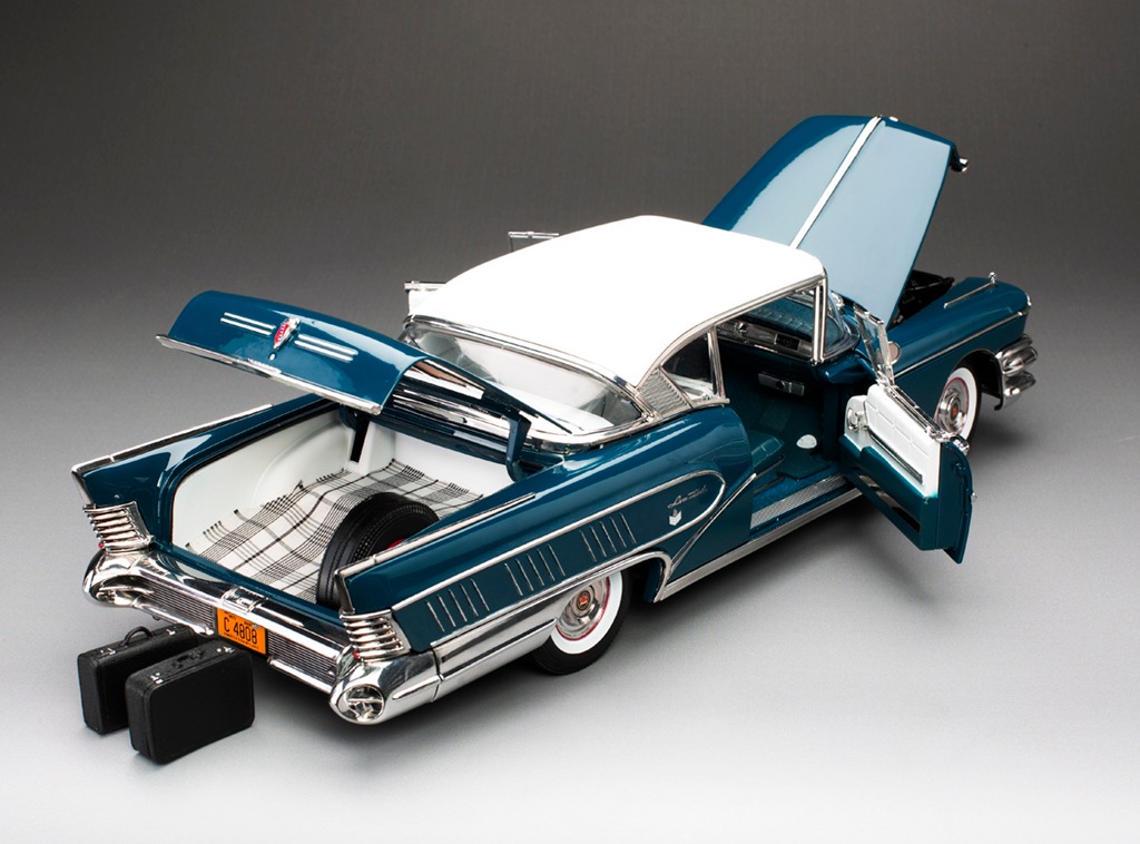Buick Limited Riviera coupe *platinum collection* 1958 glacier white/dark turquoise poly 1:18 Sun Star
