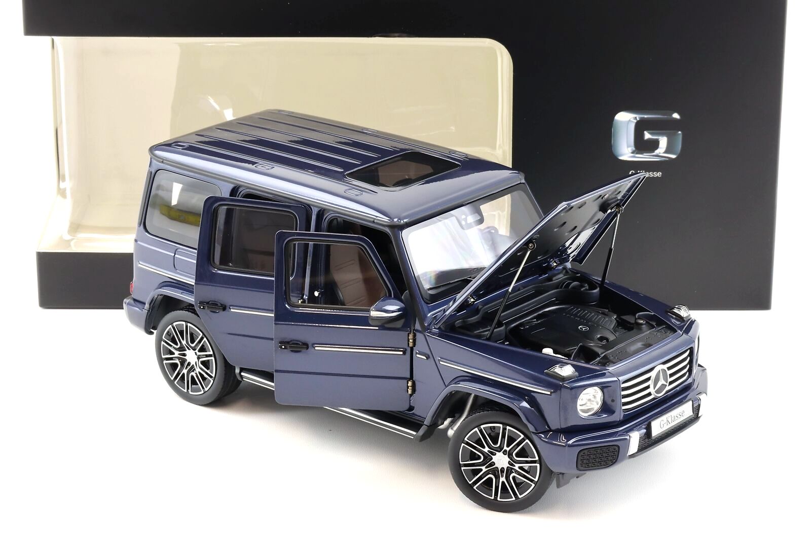 Mercedes-Benz G-Klasse AMG Line W465 sodalith blue 1:18 Norev