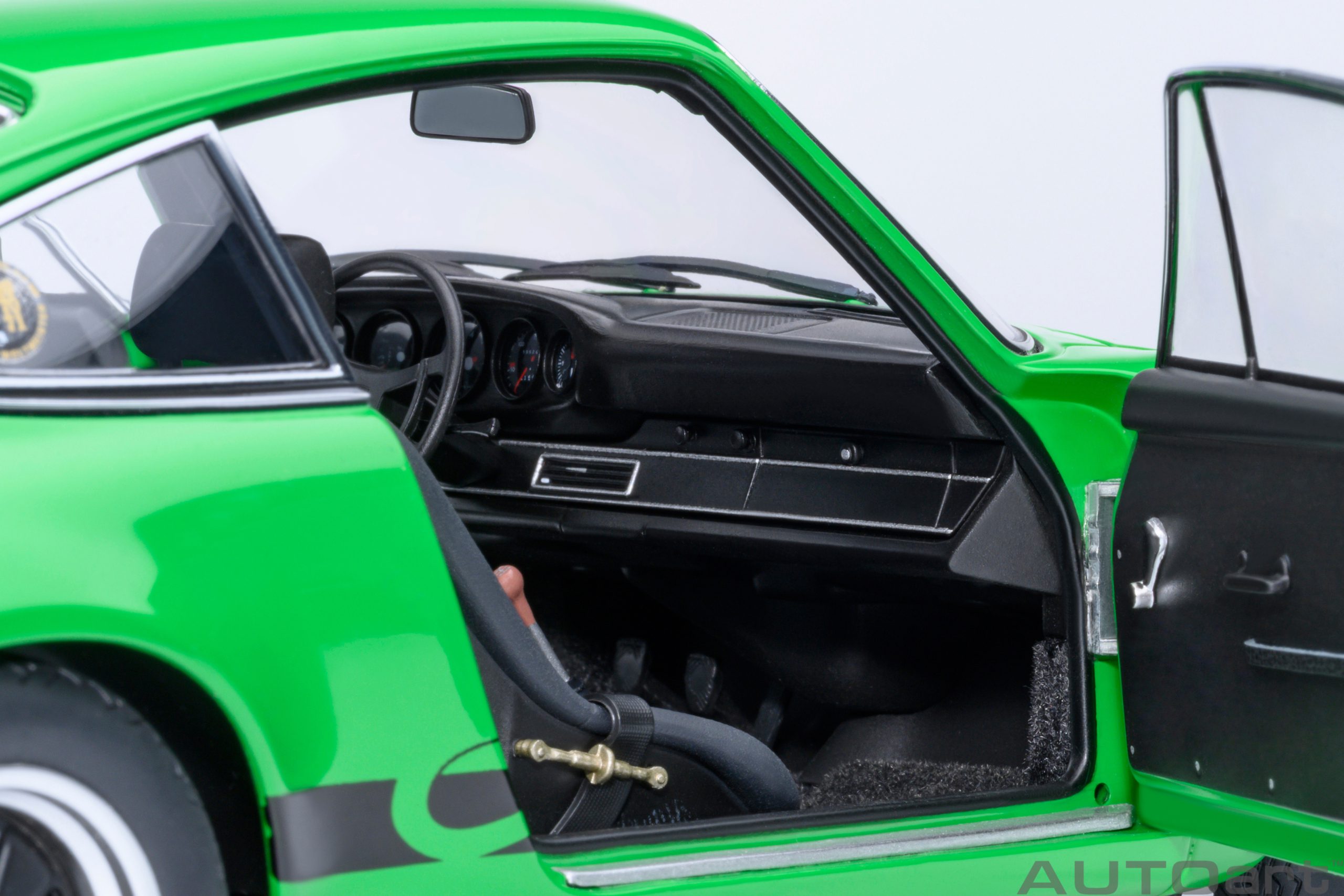 Porsche 911 Carrera 2.7 RS viper green/black stripes 1:18 AUTOart