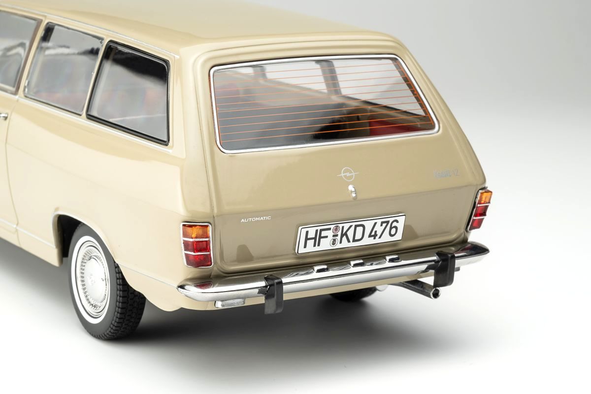 Opel Kadett B Caravan 1972 sierra beige/red interior 1:18 Touring Modelcars