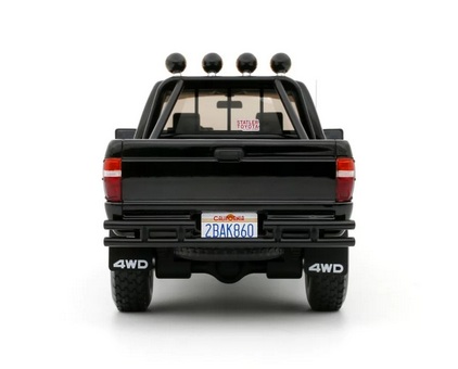 Toyota Hilux SR5 1985 Glossy Black 202 1:18 OttOmobile
