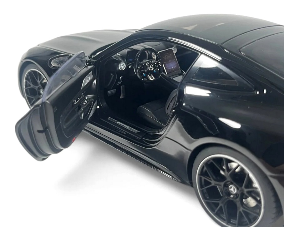Mercedes-AMG GT63 obsidian black 1:18 NZG