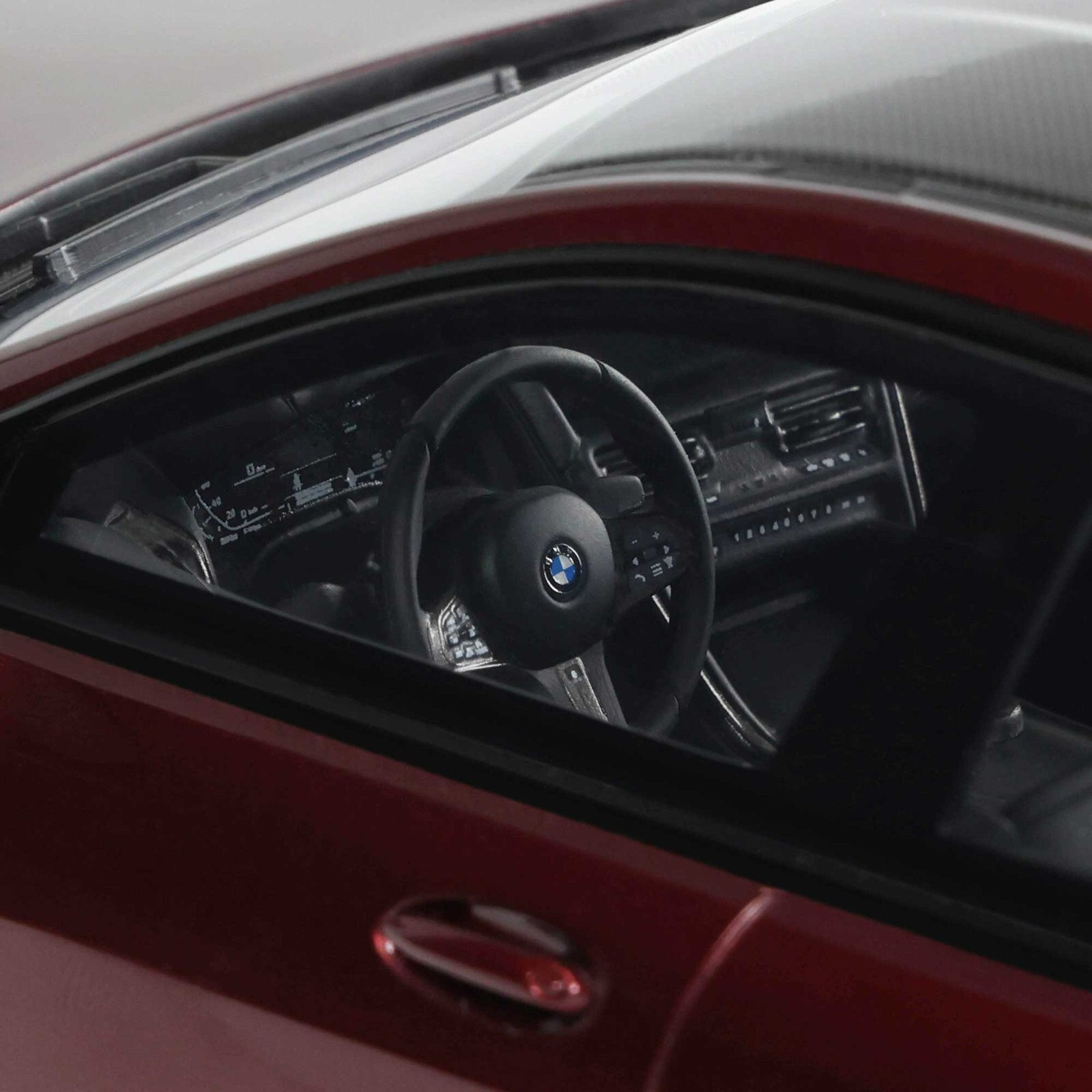 Modellino BMW M850i XDrive M Performance 2023 GT Spirit 1:18 - Rosso Aventurine, Nuovo