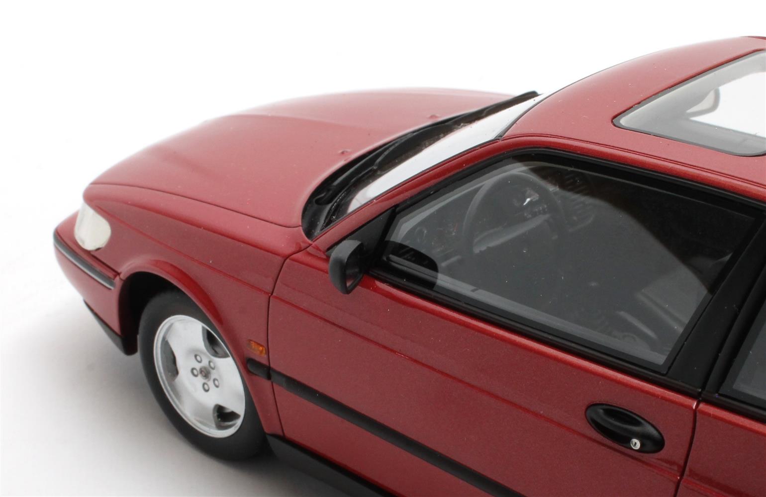 Saab 900 SE Turbo 1994 red 1:18 Cult Scale Models