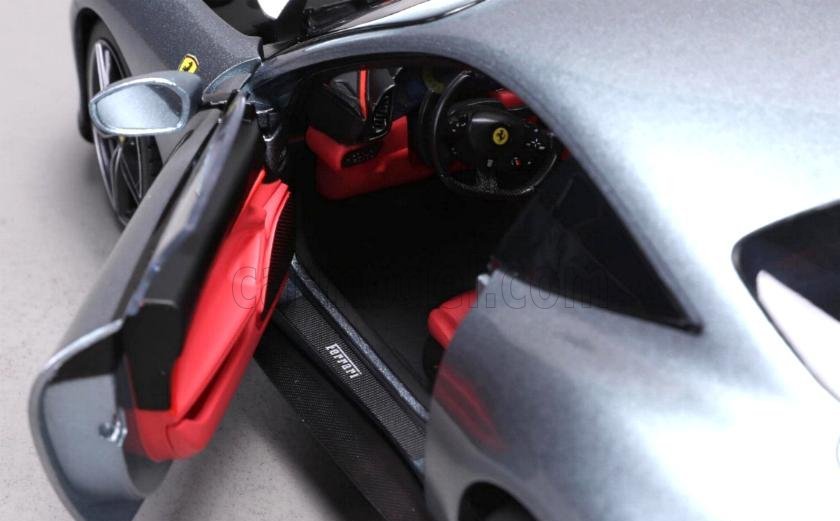 Ferrari Roma 2019 grigio titanio 1:18 Polistil