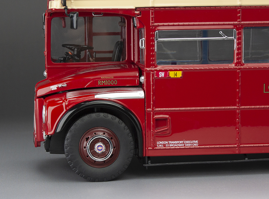 Routemaster Bus RM1000 100 BXL red 1:24 Sun Star