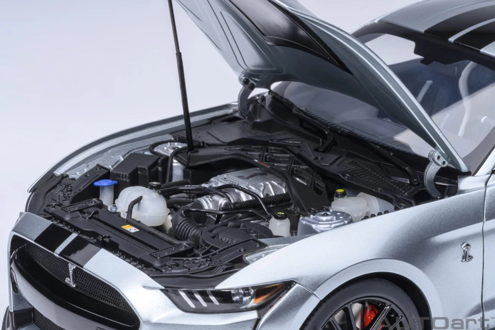 Ford Mustang Shelby GT500 Coupe 2023 iconic silver 1:18 AUTOart