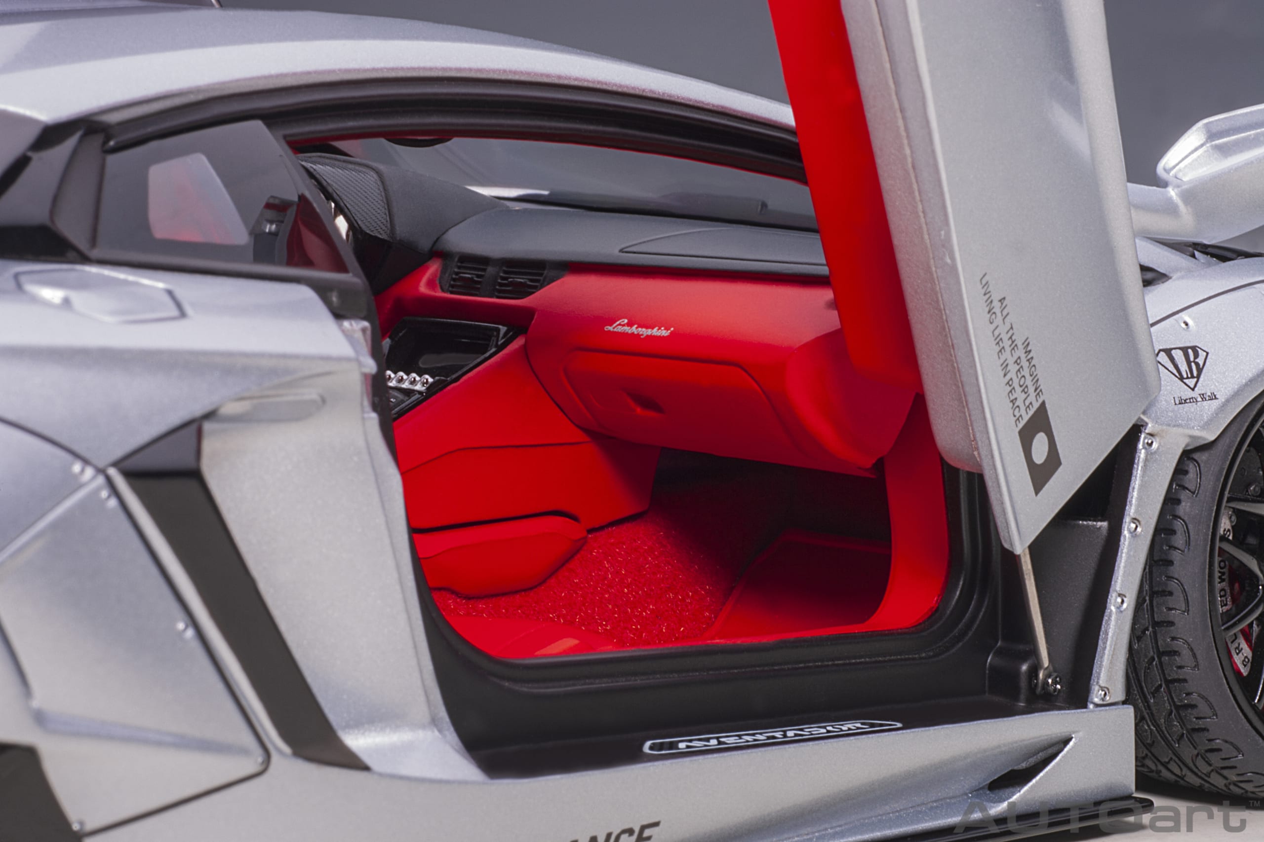 LB-Works Lamborghini Aventador Limited Edition matt silver metallic/carbon bonnet 1:18 AUTOart