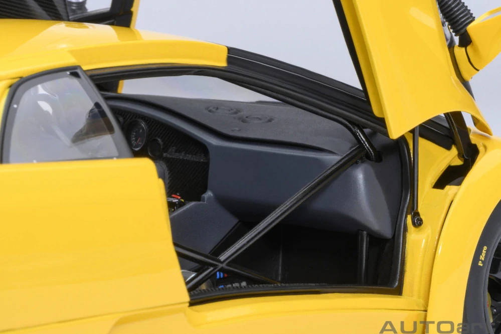Lamborghini Diablo GT-R 1999 superfly yellow 1:18 AUTOart