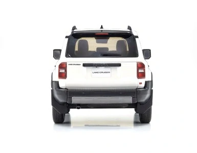 Toyota Land Cruiser 250 2024 white 1:18 Kyosho