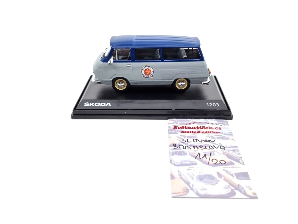 Škoda 1203 HC Slovan Bratislava limitovaná edice "Hokej 88" 1:43 Svět autíček