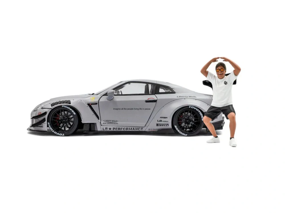 Nissan Skyline GT-R (R35) (R35) W/ Liberty Walk Body kit 2.0 2024 grey 1:18 Solido