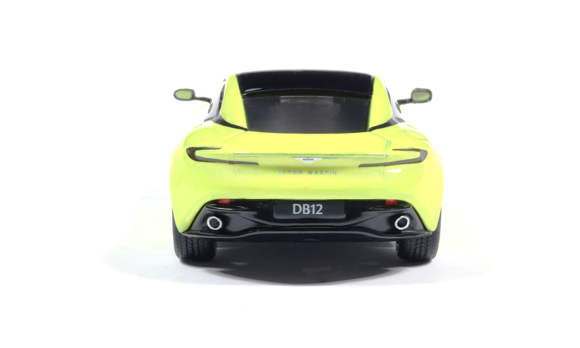 Aston Martin DB12 2023 lime essence 1:43 Solido