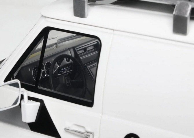 Rally Pack - Chevrolet G30 Assistance Van with Trailer + Opel Manta Gr.B #3 G.Fréquelin Tour de Corse 1984 1:18 OttOmobile