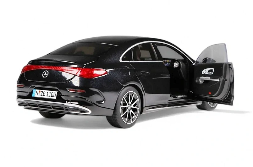 Mercedes-Benz CLA Coupe BEV black 1:18 NZG