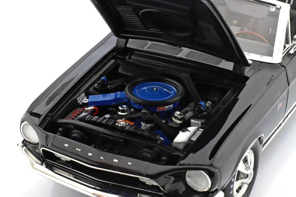 Shelby GT500 KR Convertible 1968 black/white top 1:18 Acme Diecast