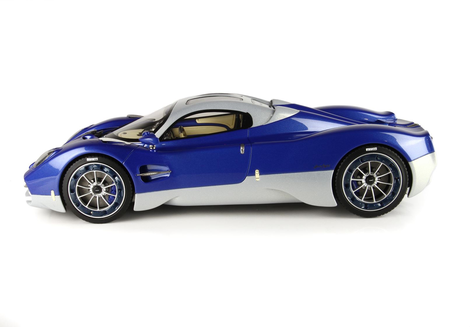 Pagani Utopia Blue Metallizzato 1:18 B.B.R. 