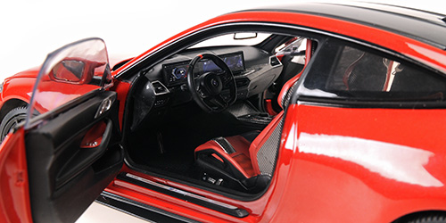 BMW M4 2024 red metallic 1:18 Minichamps 