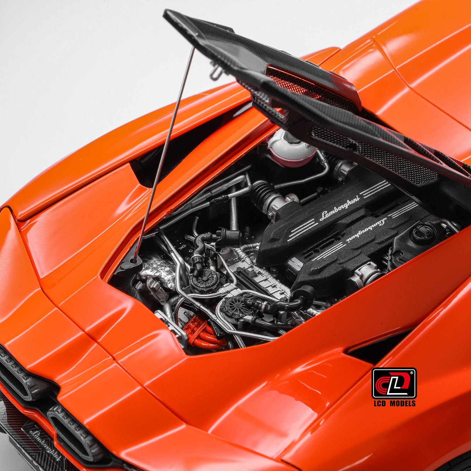 Lamborghini Revuelto orange 1:18 LCD Model