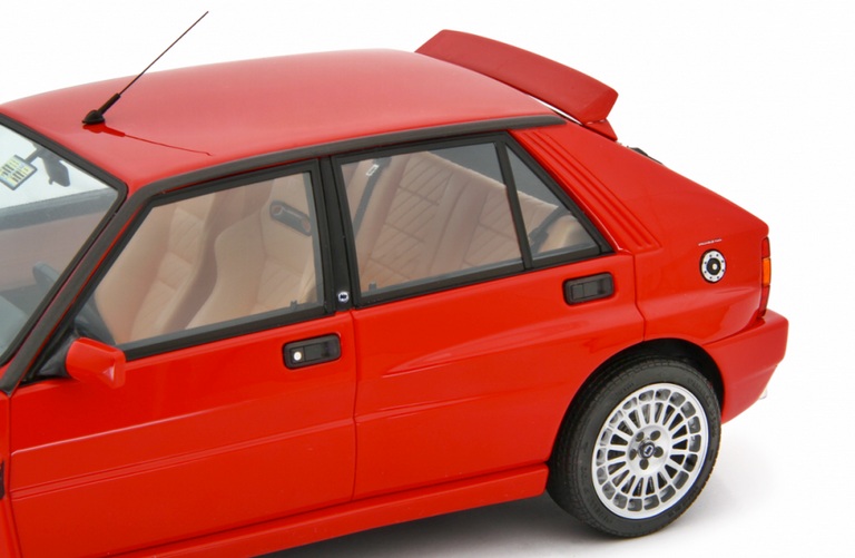 Lancia Delta HF Integrale EVO II 1992-94 red 1:18 Laudoracing Model