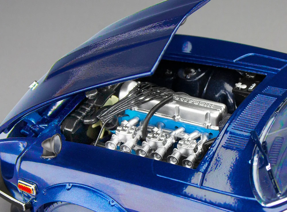 Datsun Fairlady Z S30 RHD 1970 dark blue 1:18 Sun Star