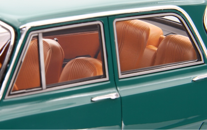 Alfa Romeo Giulia Super 1969 green 1:18 Laudoracing Model