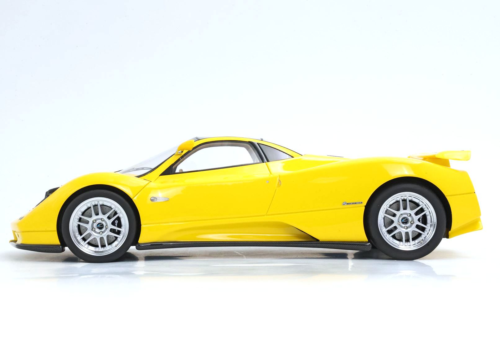 Pagani Zonda C12 Yellow 1:18 B.B.R.