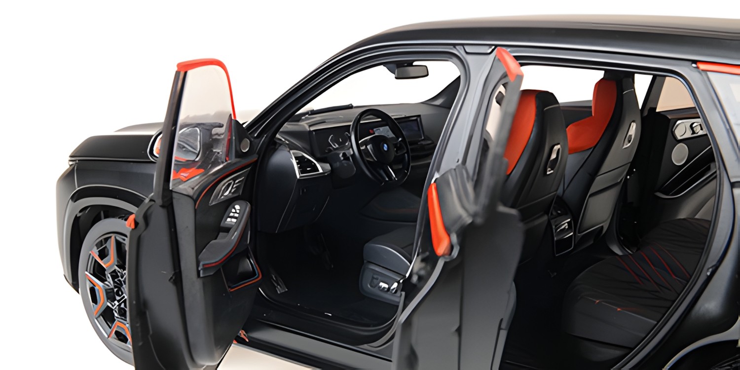 BMW  XM 2023 matt black 1:18 Minichamps 