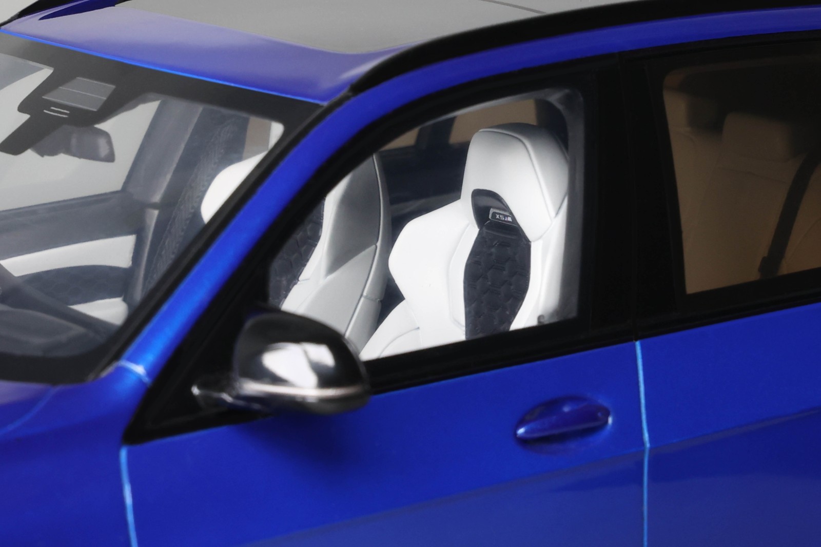 BMW X5 M Competition 2023 blue 1:18 GT Spirit