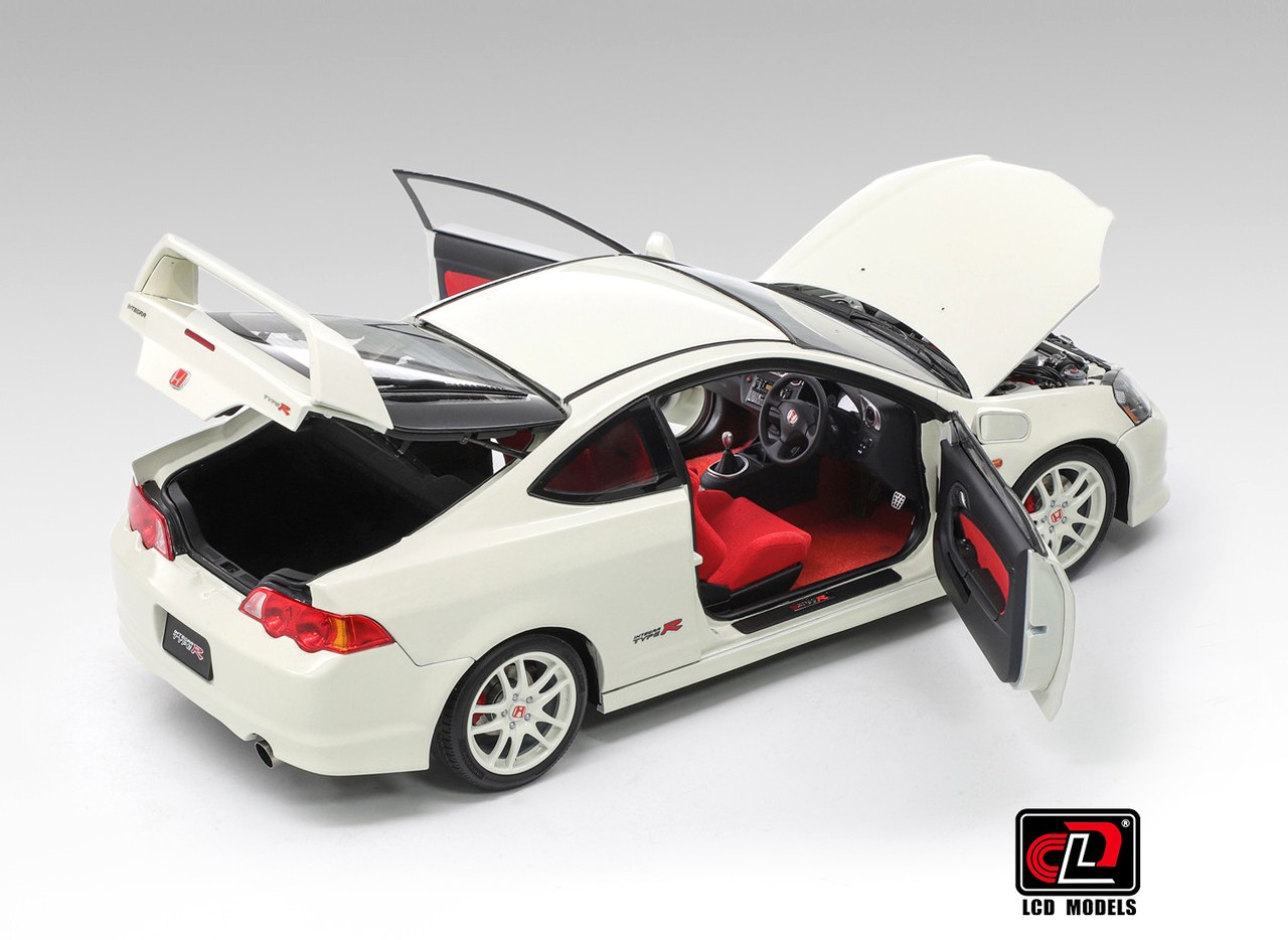 Honda Integra Type R DC5 white 1:18 LCD Model