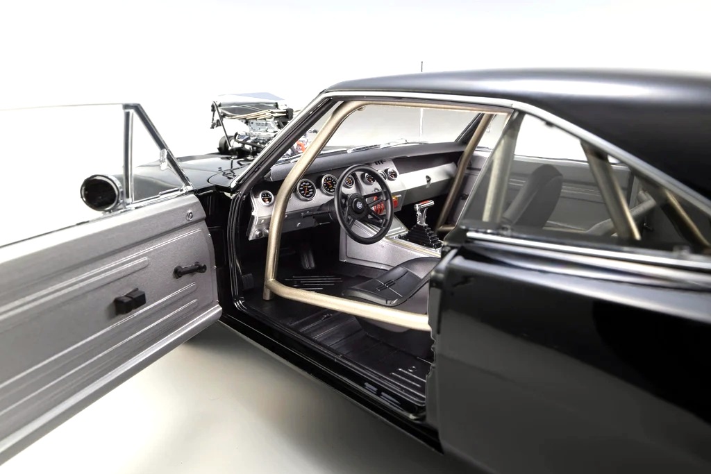 Dom's Dodge Charger R/T 1970 *Fast & Furious* black 1:18 Kyosho