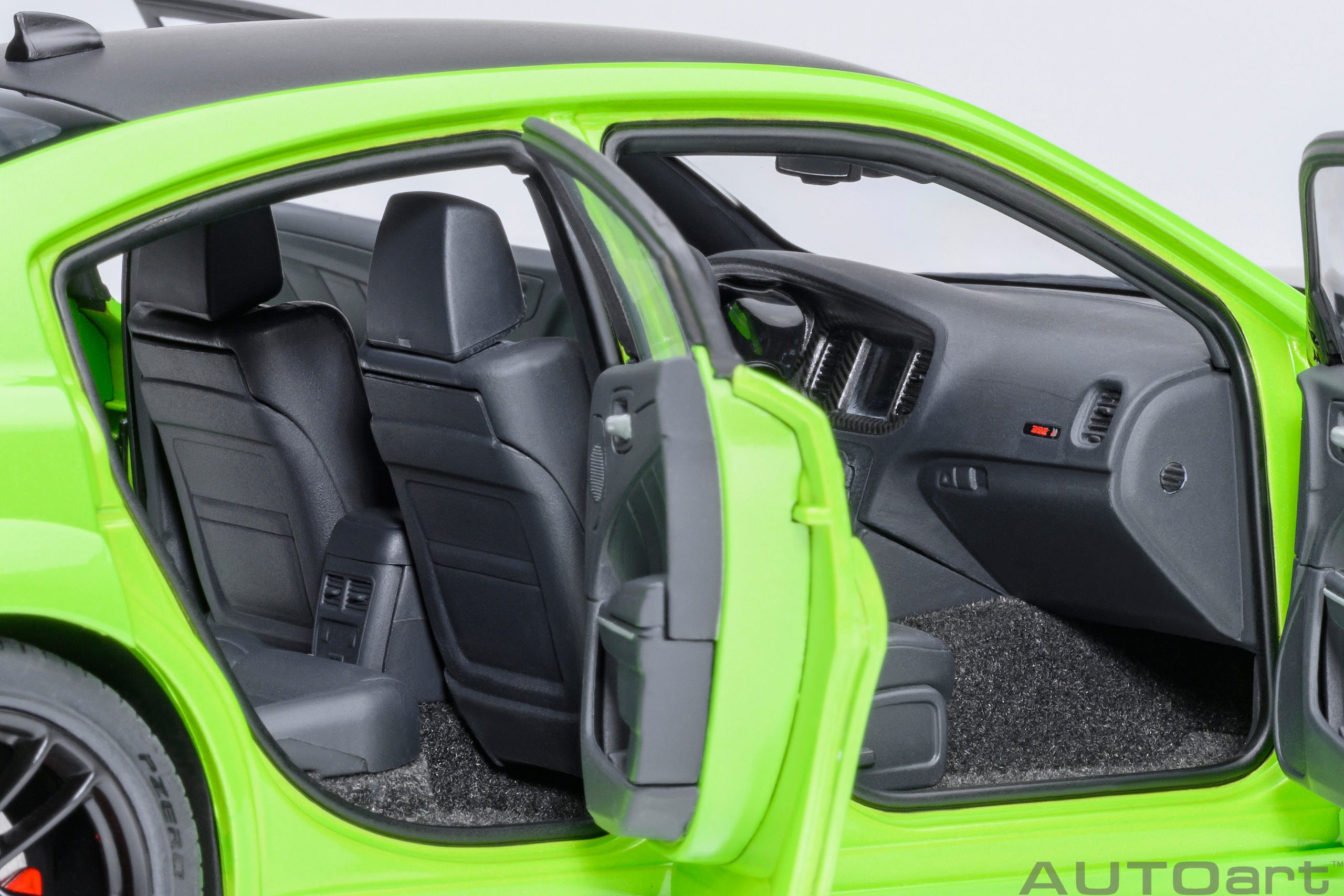 Dodge Charger Scat Pack Widebody sublime 1:18 AUTOart