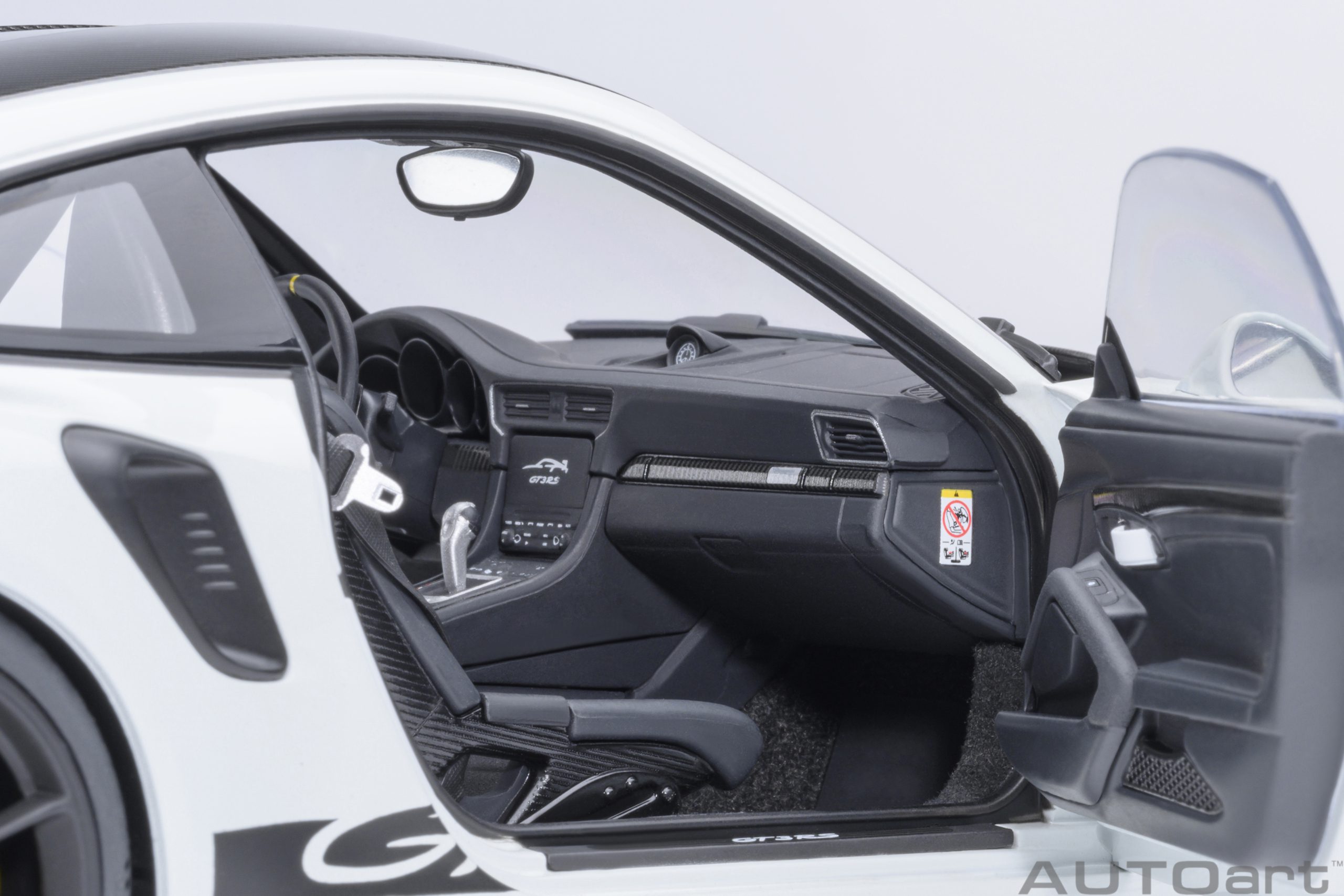 Porsche 911 GT3RS 2017 Weissach Package white 1:18 AUTOart