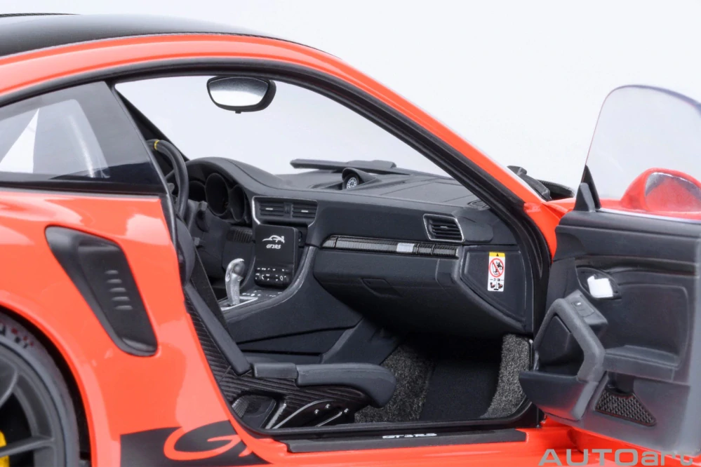 Porsche 911 GT3RS 2017 Weissach Package lava orange 1:18 AUTOart