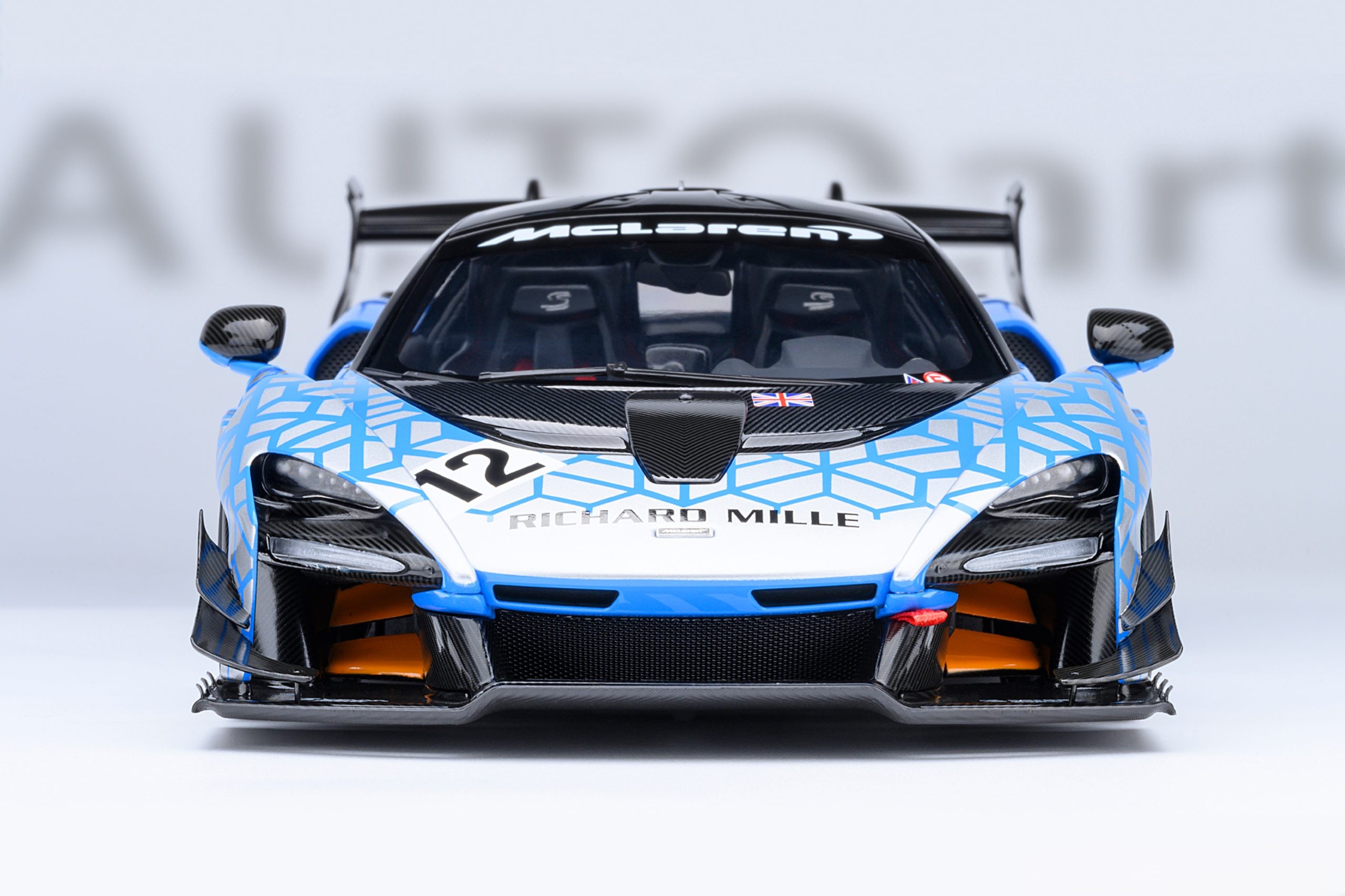 McLaren Senna GTR #12 Press 2021 1:18 AUTOart