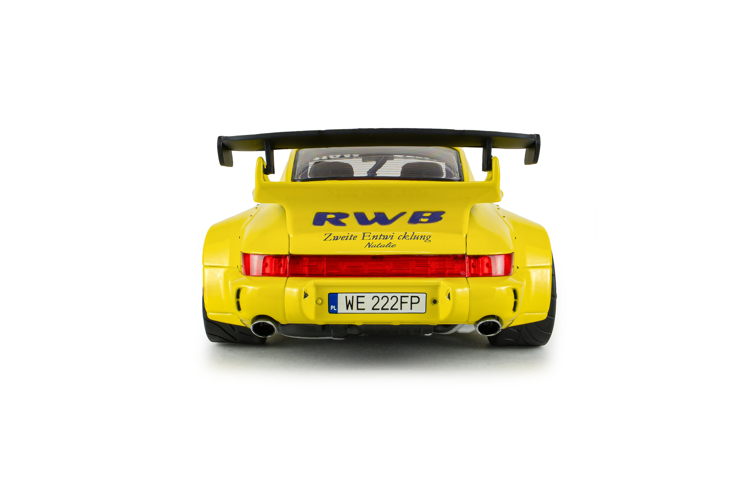 RWB Bodykit Natali 2023 yellow 1:18 Solido