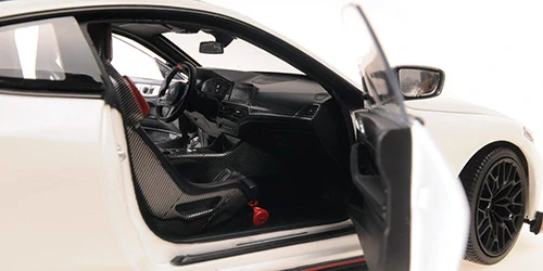 BMW M4 CSL 2022 white 1:18 Minichamps