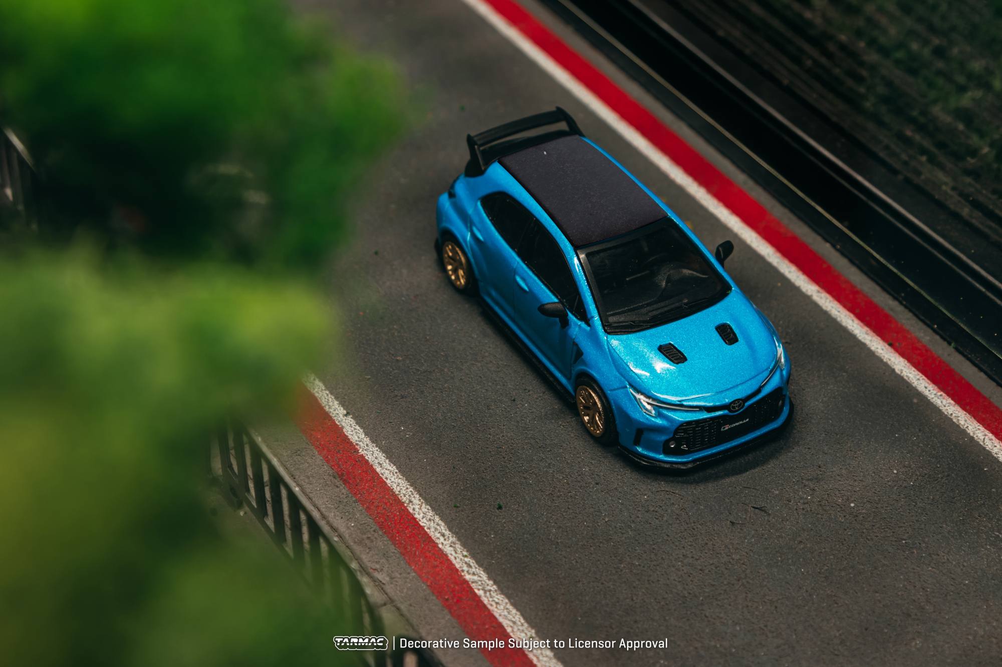 Toyota Corolla GR 2025 flame blue 1:64 Tarmac