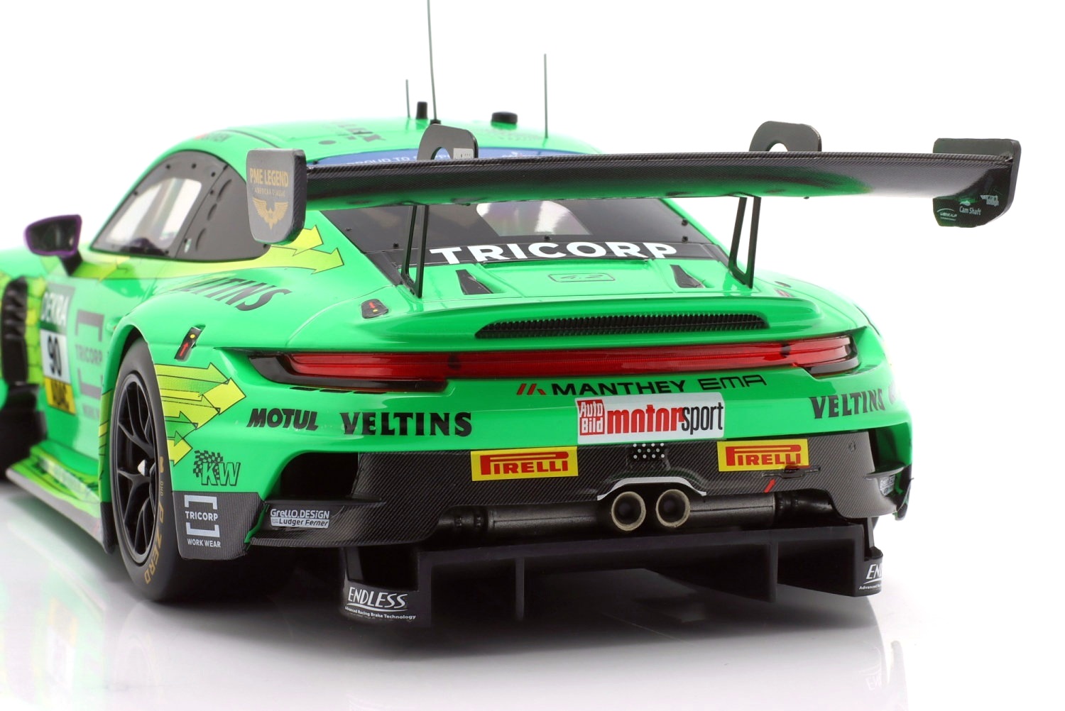 Porsche 911 GT3 R Manthey Greeno #90 A.Güven DTM Champion 2025 1:18 Ixo Models