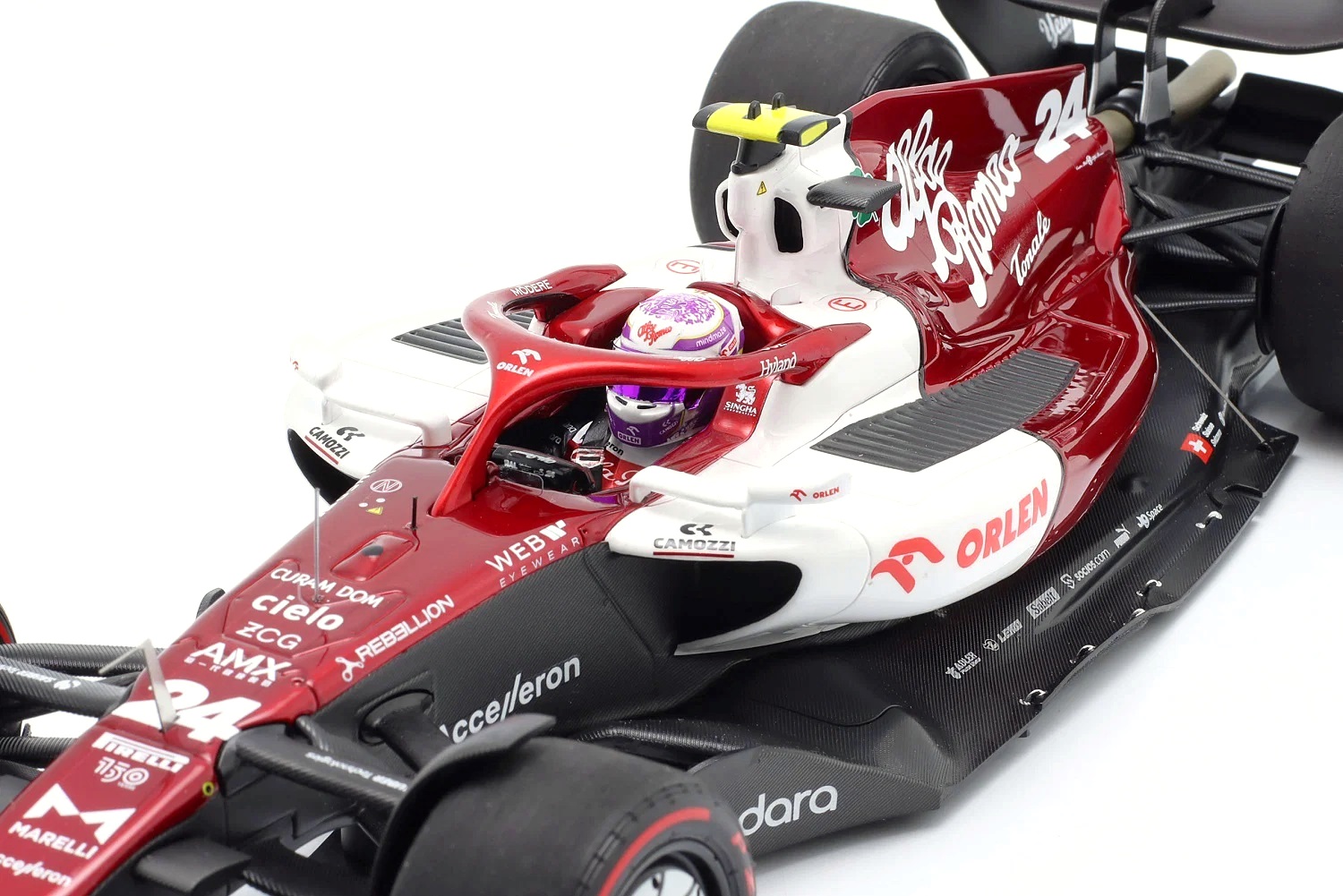 Alfa Romeo F1 Team ORLEN C42 #24 G.Zhou Bahrain GP 2022 1:18 Minichamps