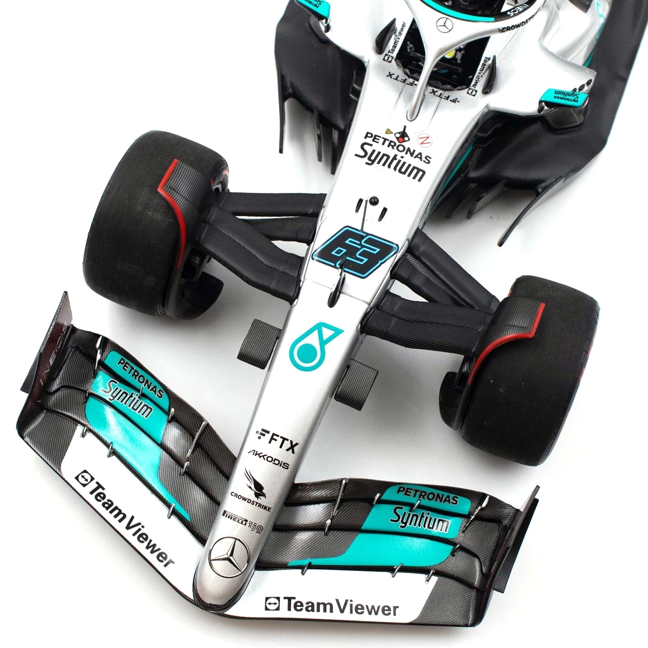 Mercedes-AMG F1 W13 #63 George Russell 2022 1:18 Minichamps
